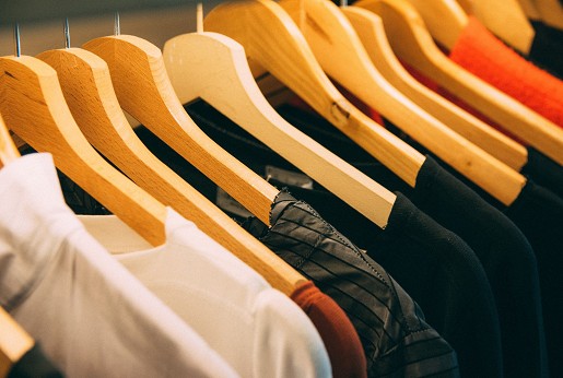 Megérkeztek az első prémium ruháink – bevezető áron!